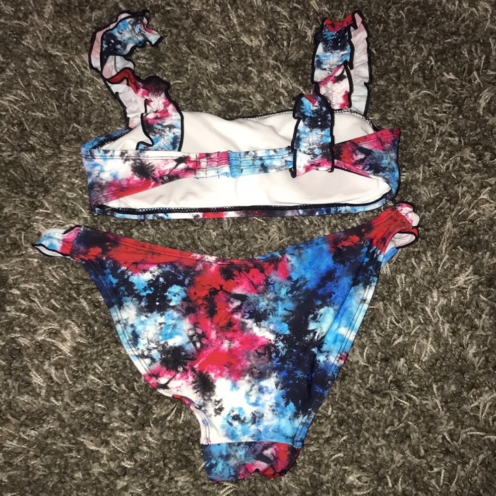 bathing suit - Picture 2 of 3